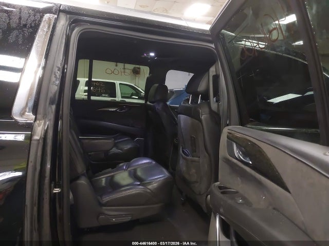 Продаж на аукціоні авто 2020 Cadillac Escalade Esv 4wd Platinum, vin: 1GYS4KKJXLR121739, номер лоту: 44616400