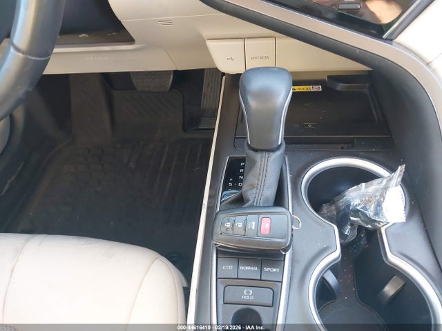 4T1F11AK3NU010403 Toyota CAMRY XLE
