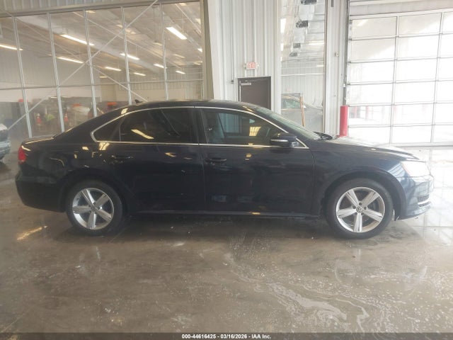2013 Volkswagen Passat 2.0l Tdi Se მანქანა იყიდება აუქციონზე, vin: 1VWBN7A37DC139748, აუქციონის ნომერი: 44616425