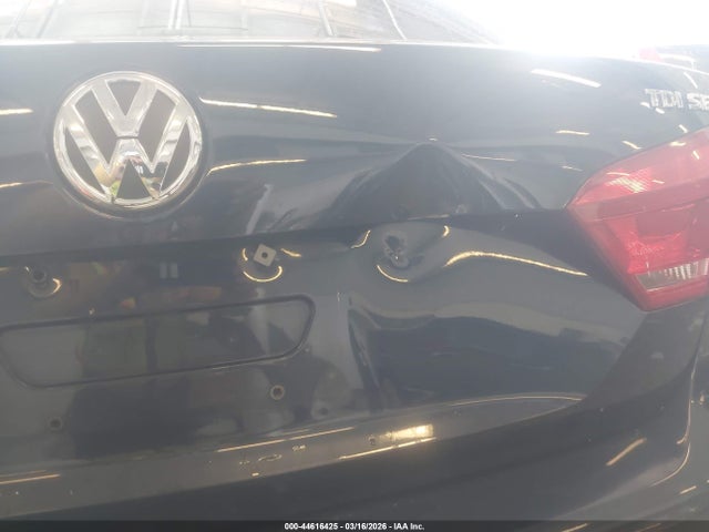 2013 Volkswagen Passat 2.0l Tdi Se მანქანა იყიდება აუქციონზე, vin: 1VWBN7A37DC139748, აუქციონის ნომერი: 44616425