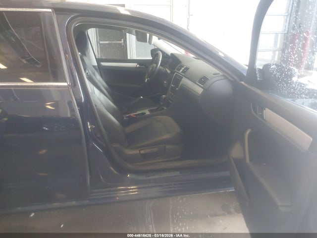 2013 Volkswagen Passat 2.0l Tdi Se მანქანა იყიდება აუქციონზე, vin: 1VWBN7A37DC139748, აუქციონის ნომერი: 44616425