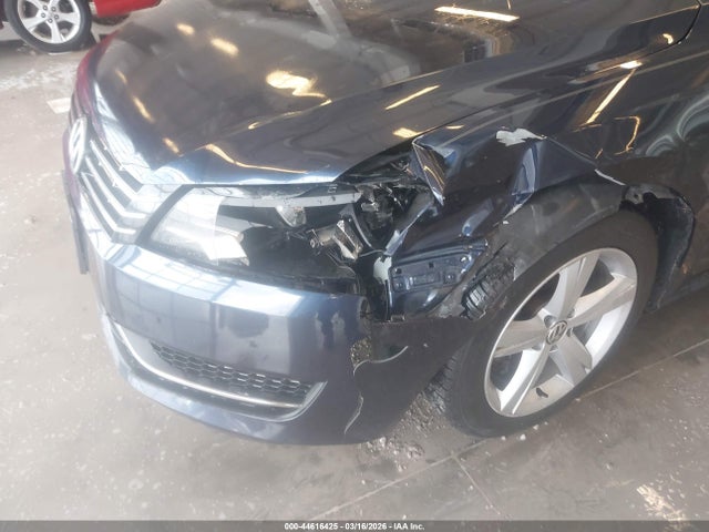 2013 Volkswagen Passat 2.0l Tdi Se მანქანა იყიდება აუქციონზე, vin: 1VWBN7A37DC139748, აუქციონის ნომერი: 44616425