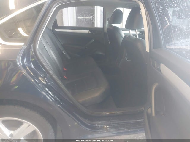 2013 Volkswagen Passat 2.0l Tdi Se მანქანა იყიდება აუქციონზე, vin: 1VWBN7A37DC139748, აუქციონის ნომერი: 44616425