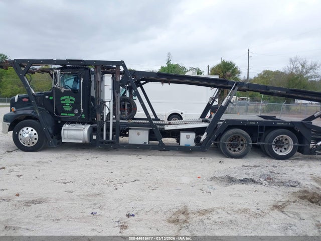 44616477 :رقم المزاد ، 2NPNLZ9X21M564263 vin ، 2001 Peterbilt 330 مزاد بيع