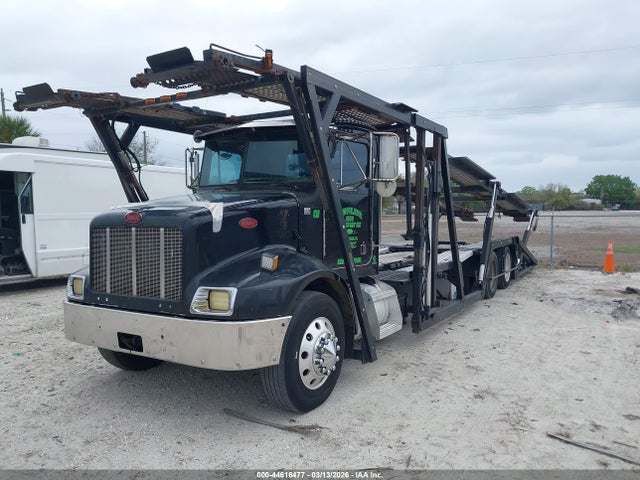 44616477 :رقم المزاد ، 2NPNLZ9X21M564263 vin ، 2001 Peterbilt 330 مزاد بيع