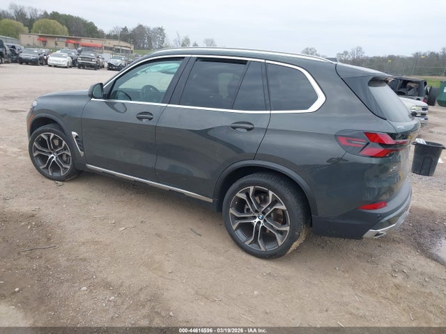 2024 BMW X5 5UX13EU0XR9U72099 Photo 2