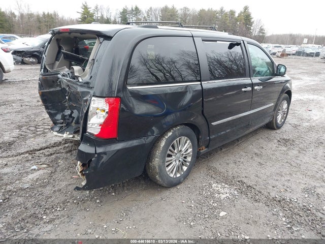 44616610 :رقم المزاد ، 2A4RR6DG2BR659420 vin ، 2011 Chrysler Town & Country Limited مزاد بيع