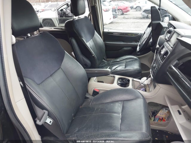 44616610 :رقم المزاد ، 2A4RR6DG2BR659420 vin ، 2011 Chrysler Town & Country Limited مزاد بيع