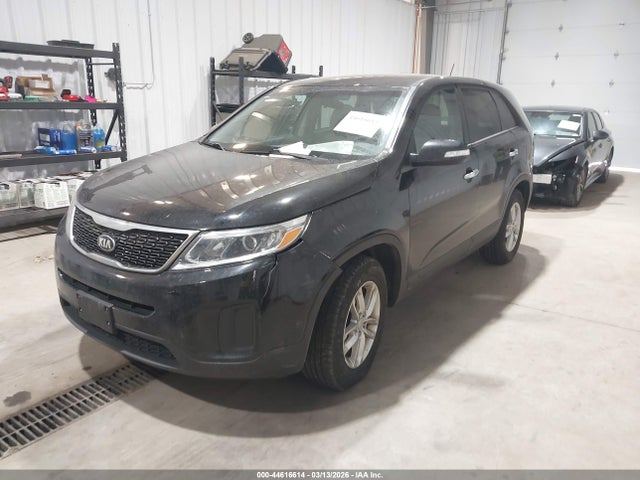 KIA SORENTO LX 2015 5XYKT3A65FG654337 Image 2