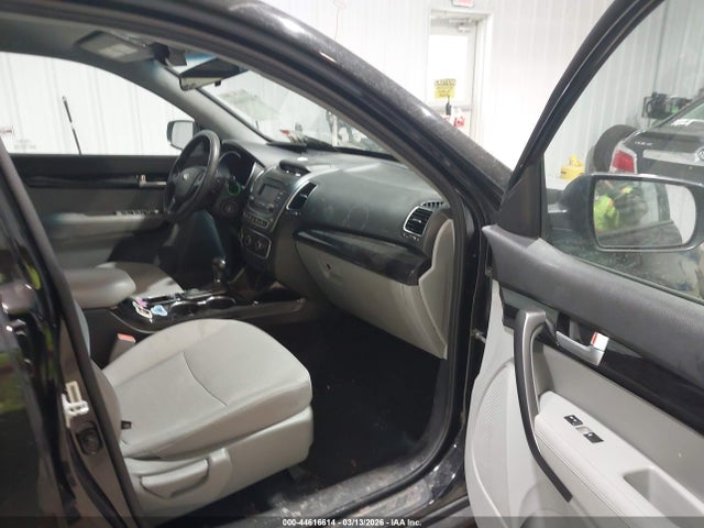KIA SORENTO LX 2015 5XYKT3A65FG654337 Image 5