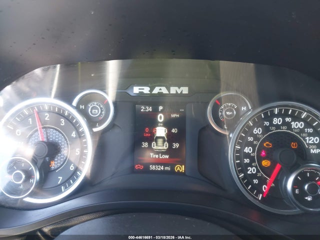 Продаж на аукціоні авто 2024 Ram 1500 Tradesman  4x4 6'4 Box, vin: 1C6RRFCG3RN197729, номер лоту: 44616691