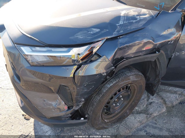2T3K1RFV3SW368507 Toyota RAV4 LE