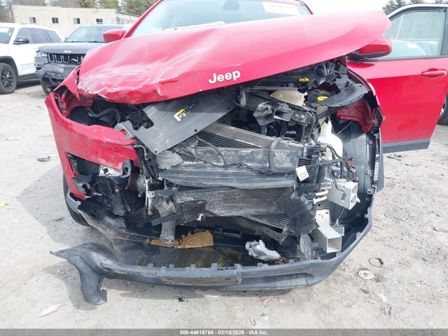 44616768 :رقم المزاد ، 3C4NJDBB2HT692320 vin ، 2017 Jeep New Compass Latitude 4x4 مزاد بيع