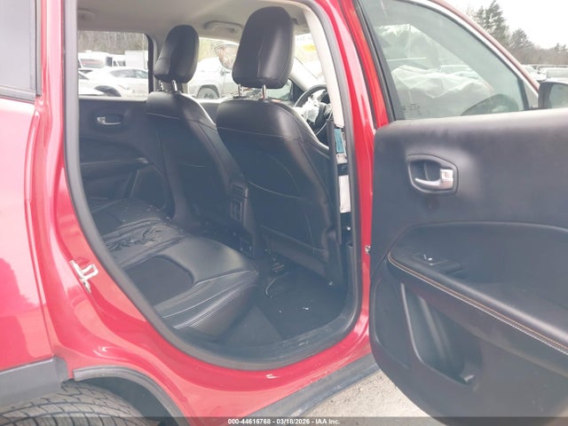 44616768 :رقم المزاد ، 3C4NJDBB2HT692320 vin ، 2017 Jeep New Compass Latitude 4x4 مزاد بيع