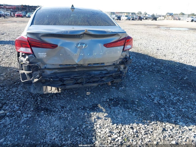 KMHD84LF0KU748997 Hyundai ELANTRA SEL