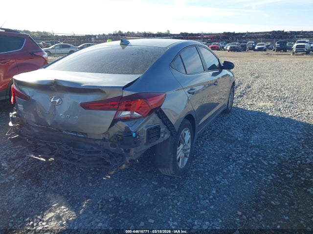 KMHD84LF0KU748997 Hyundai ELANTRA SEL