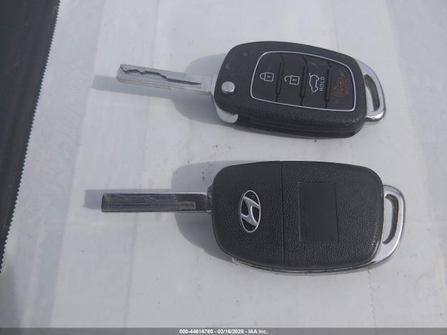 5XYZTDLB7HG391916 Hyundai Santa Fe Sport 2.4l