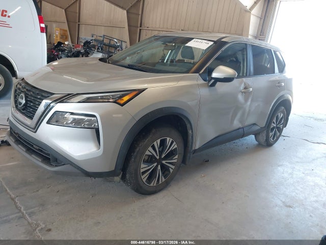 44616798 :رقم المزاد ، 5N1BT3BA9NC676844 vin ، 2022 Nissan Rogue Sv Fwd مزاد بيع