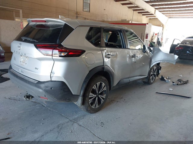 44616798 :رقم المزاد ، 5N1BT3BA9NC676844 vin ، 2022 Nissan Rogue Sv Fwd مزاد بيع