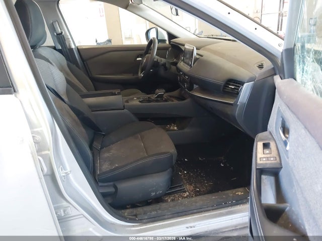 44616798 :رقم المزاد ، 5N1BT3BA9NC676844 vin ، 2022 Nissan Rogue Sv Fwd مزاد بيع