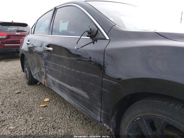1N4AL3AP8JC252285 Nissan Altima 2.5 Sr