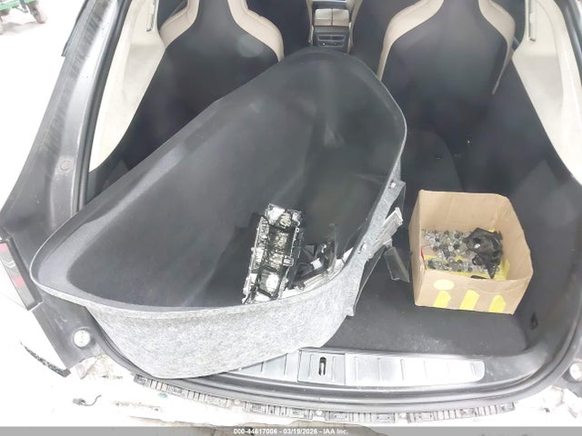 Продаж на аукціоні авто 2017 Tesla Model X 100d/75d/90d, vin: 5YJXCBE23HF052232, номер лоту: 44617006