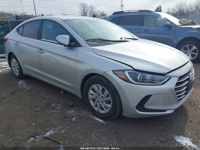 2018 Hyundai Elantra Se მანქანა იყიდება აუქციონზე, vin: 5NPD74LF8JH395697, აუქციონის ნომერი: 44617012