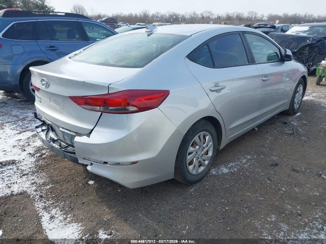 Продажа на аукционе авто 2018 Hyundai Elantra Se, vin: 5NPD74LF8JH395697, номер лота: 44617012