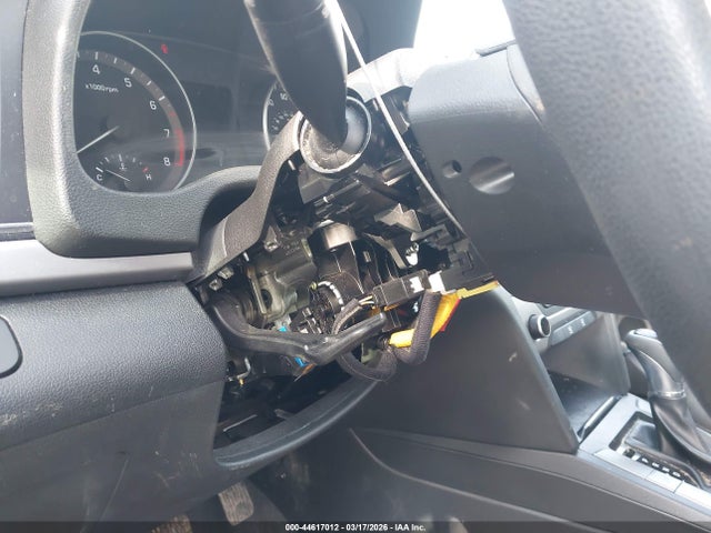 Продажа на аукционе авто 2018 Hyundai Elantra Se, vin: 5NPD74LF8JH395697, номер лота: 44617012
