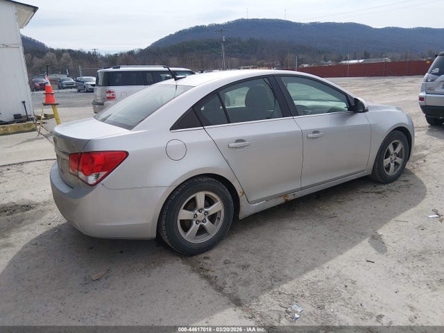 2014 CHEVROLET CRUZE 1G1PC5SB2E7434784 Photo 3