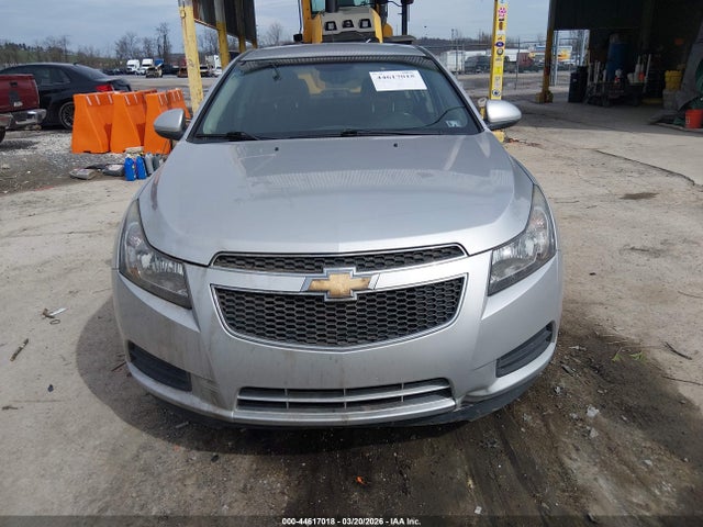 2014 CHEVROLET CRUZE 1G1PC5SB2E7434784 Photo 5
