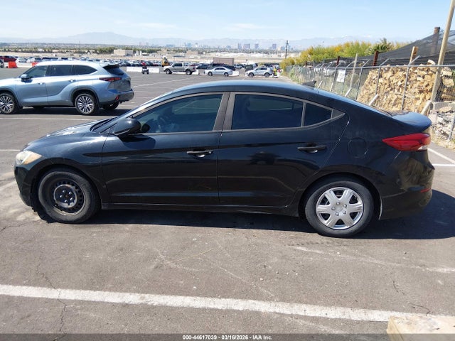 KMHD74LF6HU372155 Hyundai ELANTRA SE
