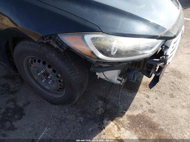 KMHD74LF6HU372155 Hyundai ELANTRA SE