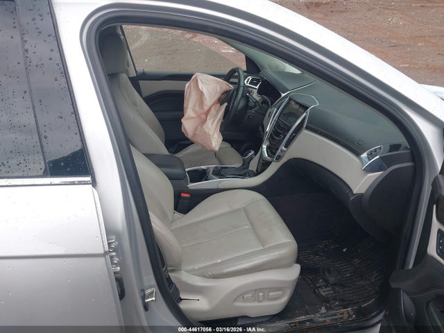 44617056 :رقم المزاد ، 3GYFNEE31ES644404 vin ، 2014 Cadillac Srx Luxury Collection مزاد بيع