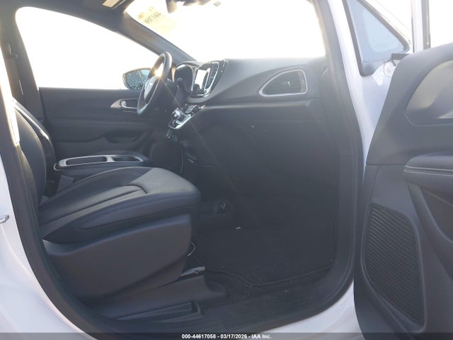 Продаж на аукціоні авто 2025 Chrysler Pacifica Select, vin: 2C4RC1BG1SR612473, номер лоту: 44617058