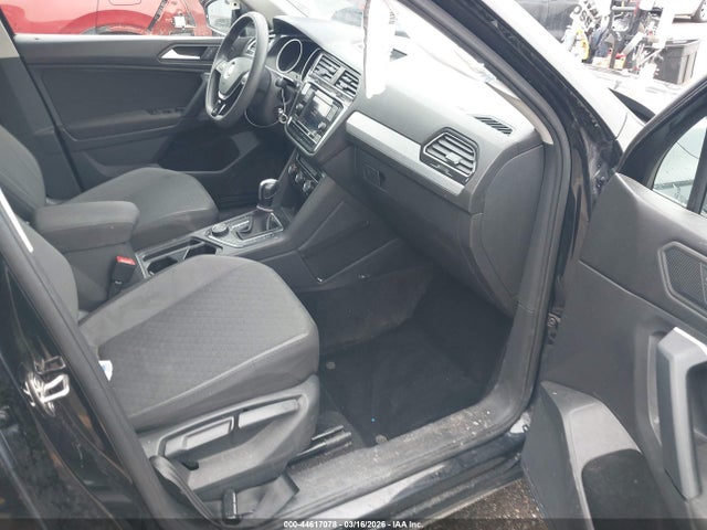 44617078 :رقم المزاد ، 3VV0B7AX5KM064194 vin ، 2019 Volkswagen Tiguan 2.0t S مزاد بيع