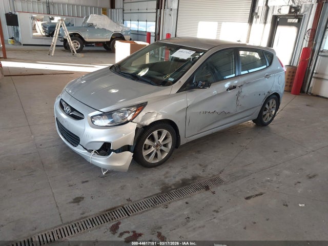 44617151 :رقم المزاد ، KMHCU5AE5CU042973 vin ، 2012 Hyundai Accent Se مزاد بيع