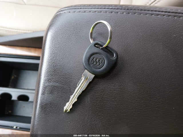 44617156 :رقم المزاد ، 5GAKRCED1BJ213498 vin ، 2011 Buick Enclave 2xl مزاد بيع