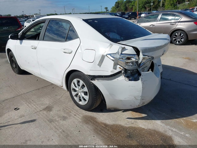 2015 TOYOTA COROLLA 2T1BURHE4FC294261 Photo 2
