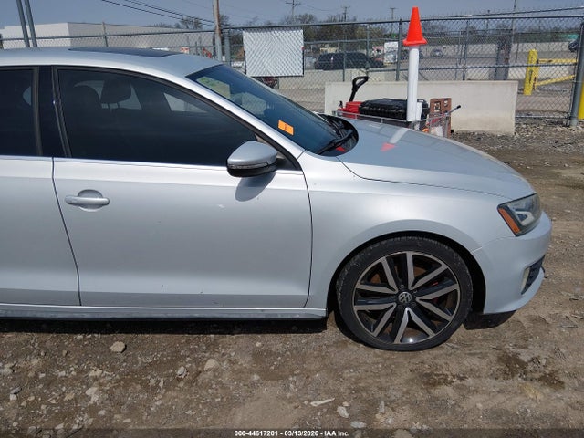 Продаж на аукціоні авто 2013 Volkswagen Jetta Gli Autobahn W/nav, vin: 3VW467AJ0DM214650, номер лоту: 44617201