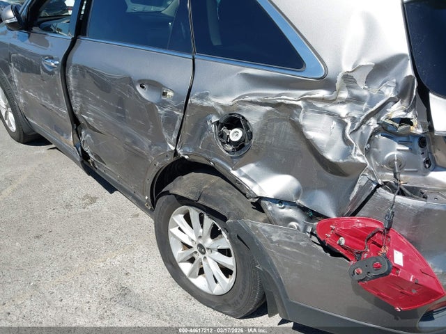 5XYPG4A32KG536200 KIA Sorento 2.4l Lx