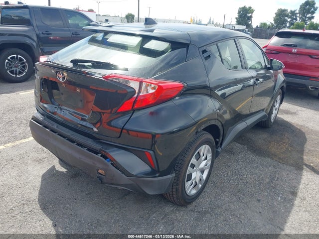JTNKHMBX8K1050429 Toyota C-HR LE