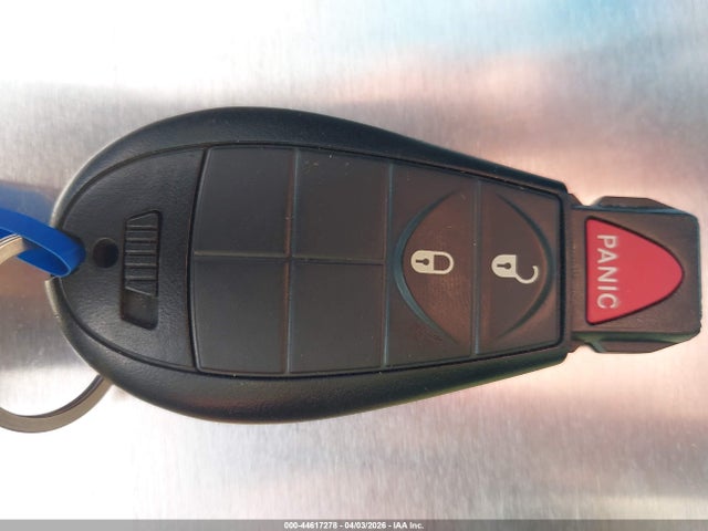 2019 Jeep Cherokee Latitude Fwd მანქანა იყიდება აუქციონზე, vin: 1C4PJLCB7KD242659, აუქციონის ნომერი: 44617278