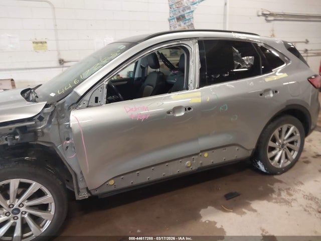 Продаж на аукціоні авто 2021 Ford Escape Titanium Hybrid, vin: 1FMCU9DZ2MUB15725, номер лоту: 44617288