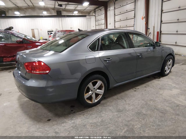 Продаж на аукціоні авто 2015 Volkswagen Passat 1.8t Limited Edition, vin: 1VWAT7A39FC114161, номер лоту: 44617296