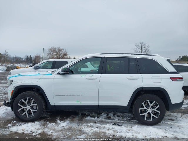 Продажа на аукционе авто 2025 Jeep Grand Cherokee Limited 4x4, vin: 1C4RJHBG0S8777294, номер лота: 44617314