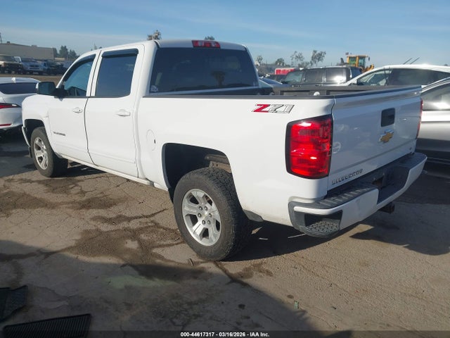 2018 CHEVROLET SILVERADO 1500 3GCUKREC6JG591564 Photo 2