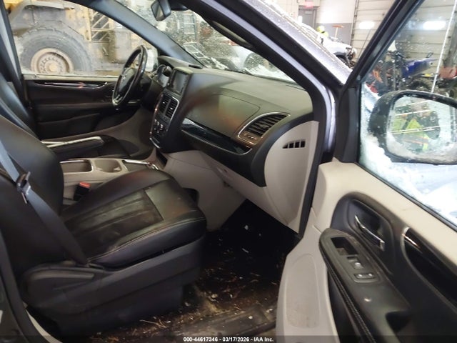 Продаж на аукціоні авто 2019 Dodge Grand Caravan Sxt, vin: 2C4RDGCG6KR595684, номер лоту: 44617346