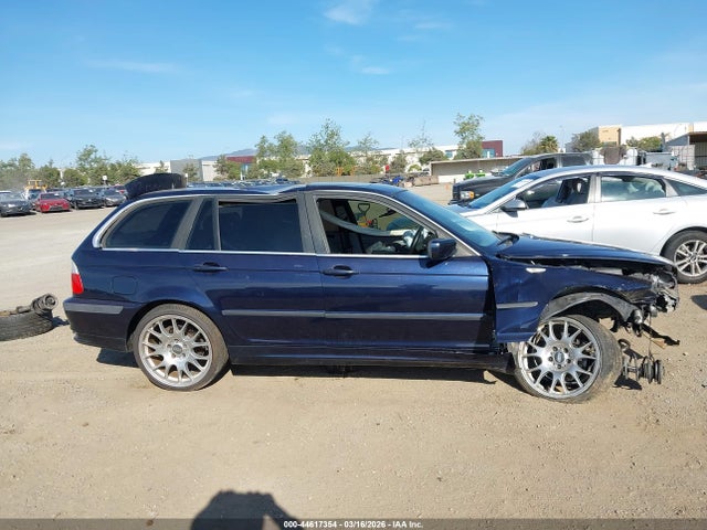 44617354 :رقم المزاد ، WBAAX13405PJ01040 vin ، 2005 Bmw 325it مزاد بيع