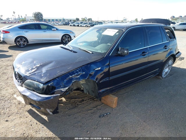 44617354 :رقم المزاد ، WBAAX13405PJ01040 vin ، 2005 Bmw 325it مزاد بيع
